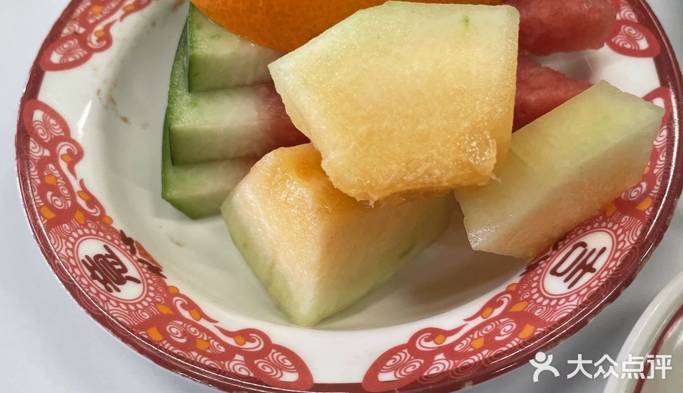 今天火锅吃撑了，超满足