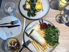 班尼迪克蛋羽衣甘蓝蘑菇吐司-Maxpoint Kitchen 西餐咖啡(乐峰广场店)