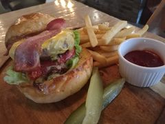 黑毛牛汉堡-羽深肉铺 Steak & Wine