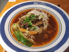 -霸蛮湖南菜·牛肉粉(荣京西街店)