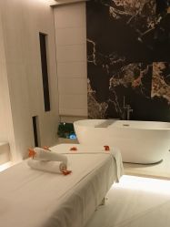 -禾颜社·精致美容