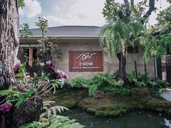 -Chom Cafe and Restaurant