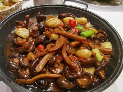 -客家大院·非遗赣南客家菜(郁孤台店)