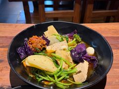 -万记麻辣烫国展总店