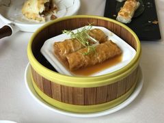 鲍汁腐皮金针卷-维多利亚大酒店·雅园中餐厅