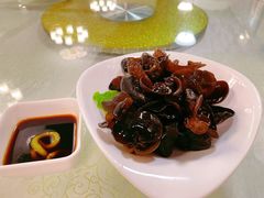 西芹炒木耳-那达慕蒙古风味酒楼