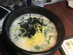 年糕雪浓汤-神仙雪浓汤(明洞店)