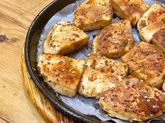 料理烤特色火烧-老东镇啤酒屋海鲜加工·蒸汽海鲜·海鲜烧烤(台东店)