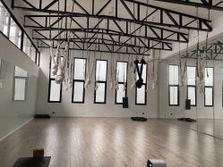 -无界瑜伽普拉提