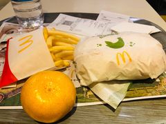 板烧鸡腿堡鸡翅餐-麦当劳(新闸路店)