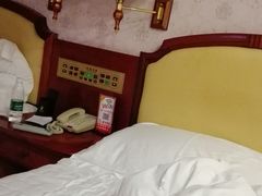 -南宁凤凰宾馆(火车站地铁站店)