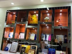 -茂菊口腔连锁(浦东南路店)
