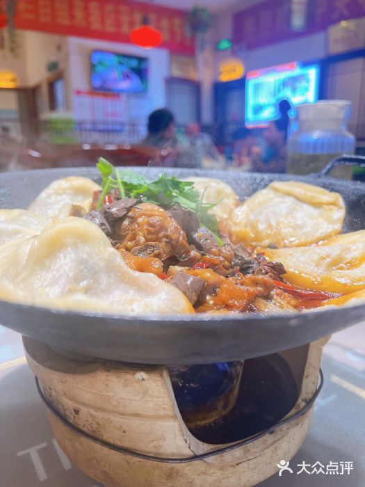 百味地锅鸡(财校分店)地锅小公鸡图片