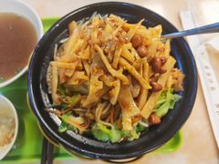-卓雅桂林米粉