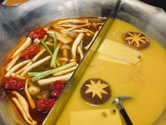 花胶鸡鸳鸯锅-湊湊火锅·茶憩(和平大悦城店)