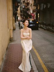 点击看大图 -Renee芮亦婚纱