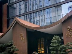 -鱼鲜饭香·招牌汽锅剁椒鱼头王