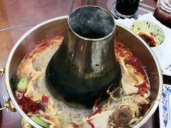 -撒拉人家.酸菜牦牛肉火锅