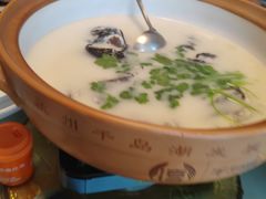 千岛湖鱼头（白汤）-千岛湖小鱼儿·淳安匠心农家菜