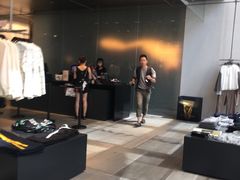 店内环境-URBAN REVIVO(深圳华润万象天地店)