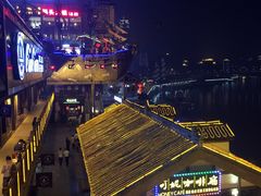 -屋顶顶城市·江景酒店-客房部