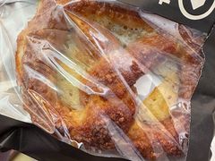 -HOT CRUSH趁热集合·现烤面包(上海环球港店)