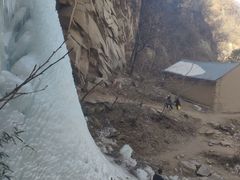 -抱龙峪