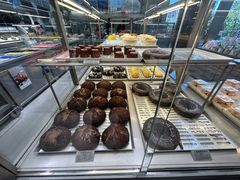 -好利来(上海虹桥新天地Lab主题店)
