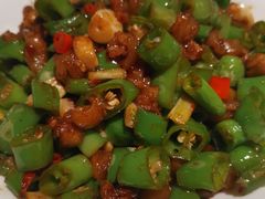 -八府香鸭·啫啫煲(华山路店)