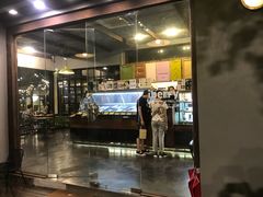 -莓园冰淇淋店