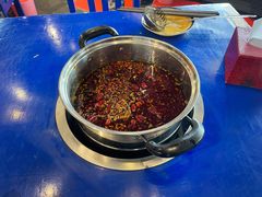 经典锅底-马路边边串串香(双井直营店)