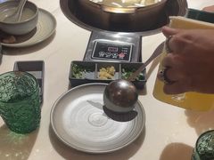 -喃喃椰·糟粕醋·椰子鸡火锅(七堡花园店)