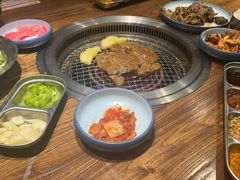 -明洞阿姨·韩式酱蟹烤肉·创意料理(三元桥店)