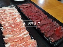 -果松木炭酸菜铜火锅·外婆参鸡汤