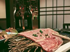 -山川小町·极番烧肉(新地假日广场店)