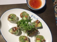 牛油果软壳蟹纸卷-美奈小馆·越南料理(中航城君尚购物中心店)
