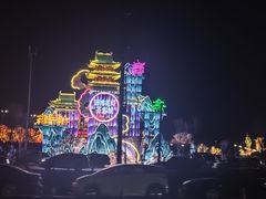 -淄博花灯齐彩城