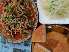 -乡土特色.冷锅鱼.牦牛肉汤锅