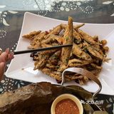 骑车逛十里画廊正好过来吃顿饭，景色不错，饭店也干净
