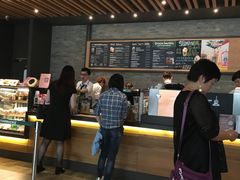 -星巴克臻选(周浦万达店)