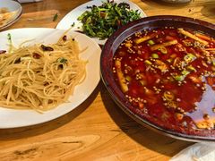 -小三峡食府(西五路店)