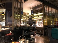 大堂-钱小奴海鲜自助黑金店(杭州滨江龙湖店)