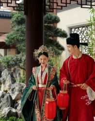 -喜爱高定婚纱摄影