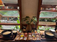 -银米·云南传统过桥米线(双廊黑金冠店)