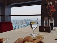 靠窗位-佛山恒安瑞士大酒店-天空意大利餐厅·牛扒(环球国际广场店)