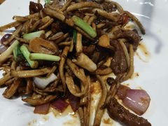 烧汁茶树菇牛柳-日出青木·杭帮菜名店