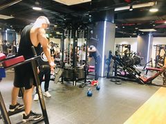 -一兆韦德健身(张杨路店)