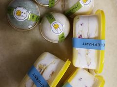 -蜜蜂小象·榴莲千层蛋糕(时代汇11栋店)
