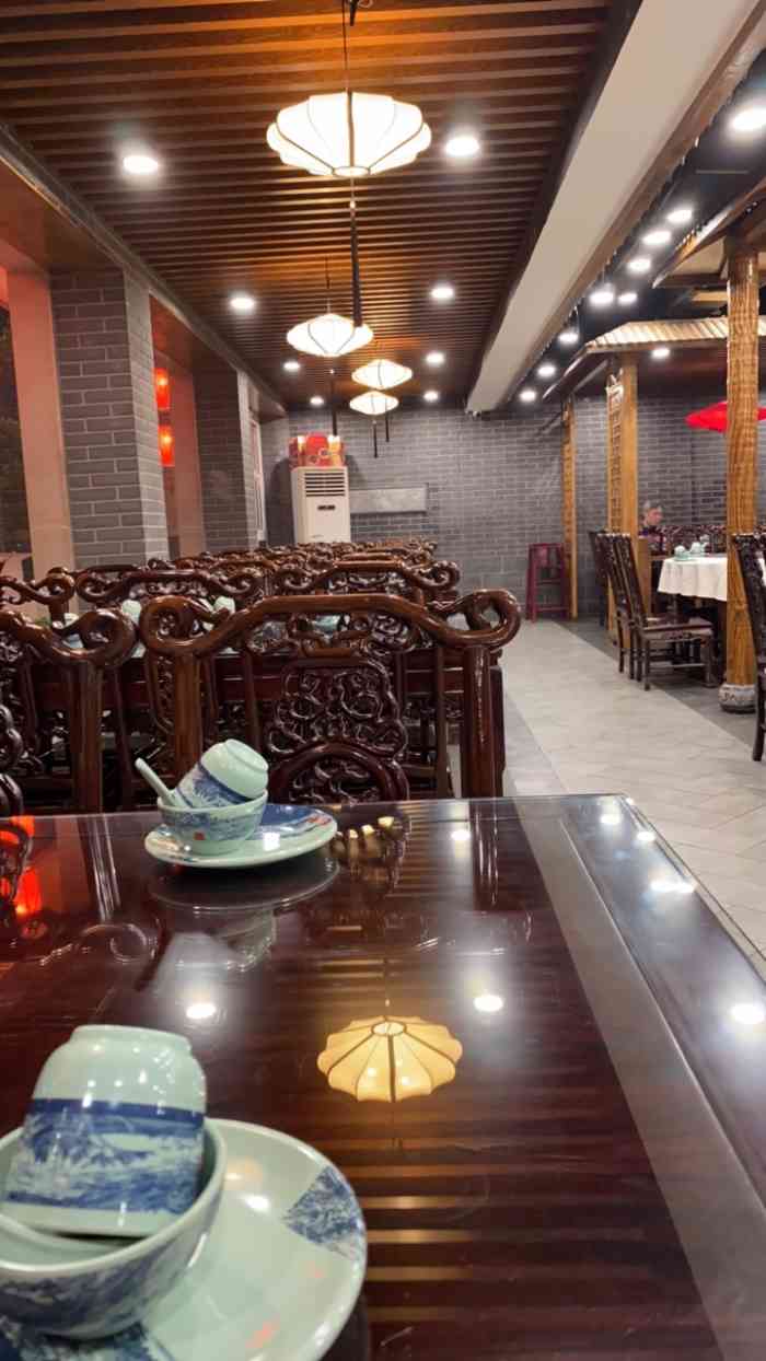 川鲁饭庄-"整体不错过年同学聚会帮忙挑了个包间 ."-大众点评移动版