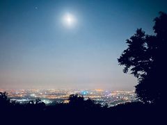 -鬼笑石后山停车场